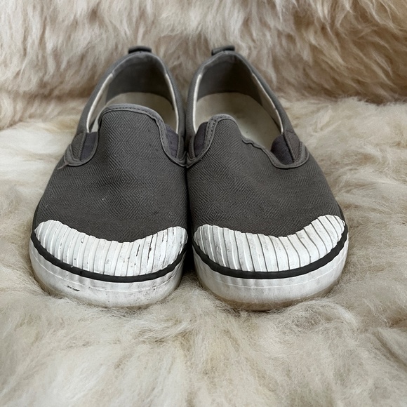 KEEN - ELSA slip on canvas sneakers/Size 9 - Picture 6 of 6